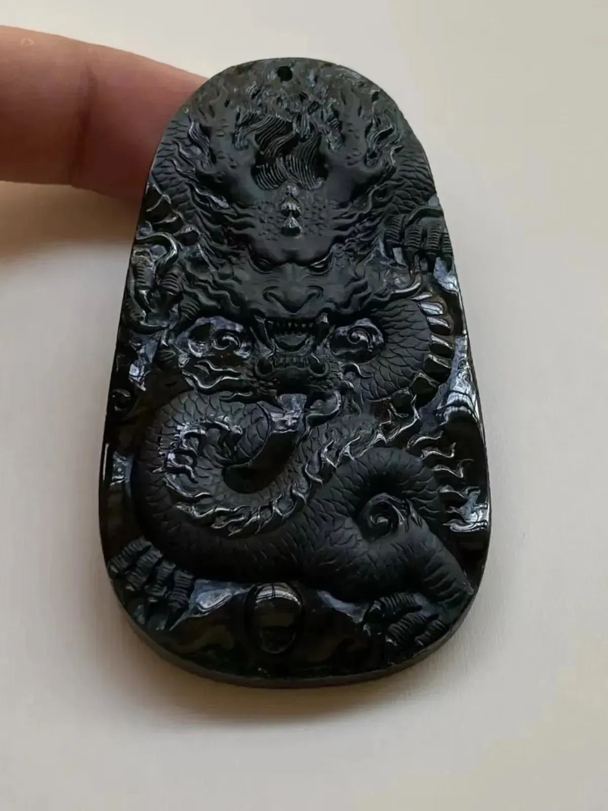 墨翠【龙腾天下】细腻干净，黑度好，性价比高，雕工精湛，打灯透绿‘