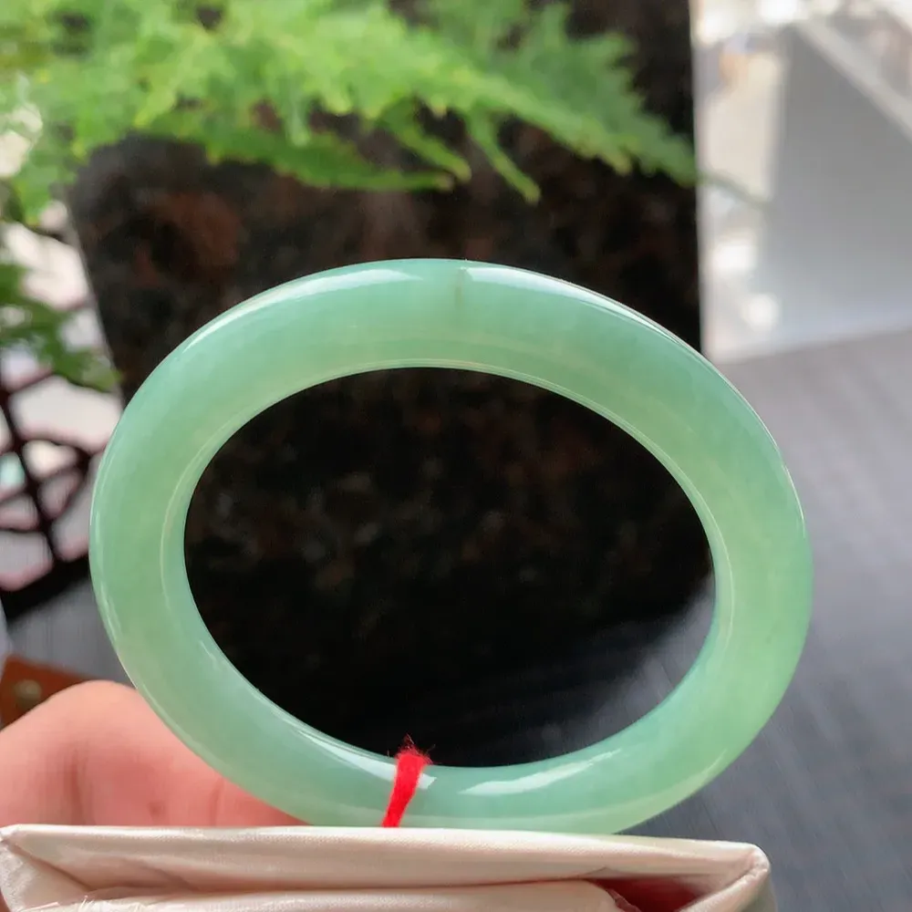 圆条冰绿 无瑕 尺寸:52.1/8.8 冰润