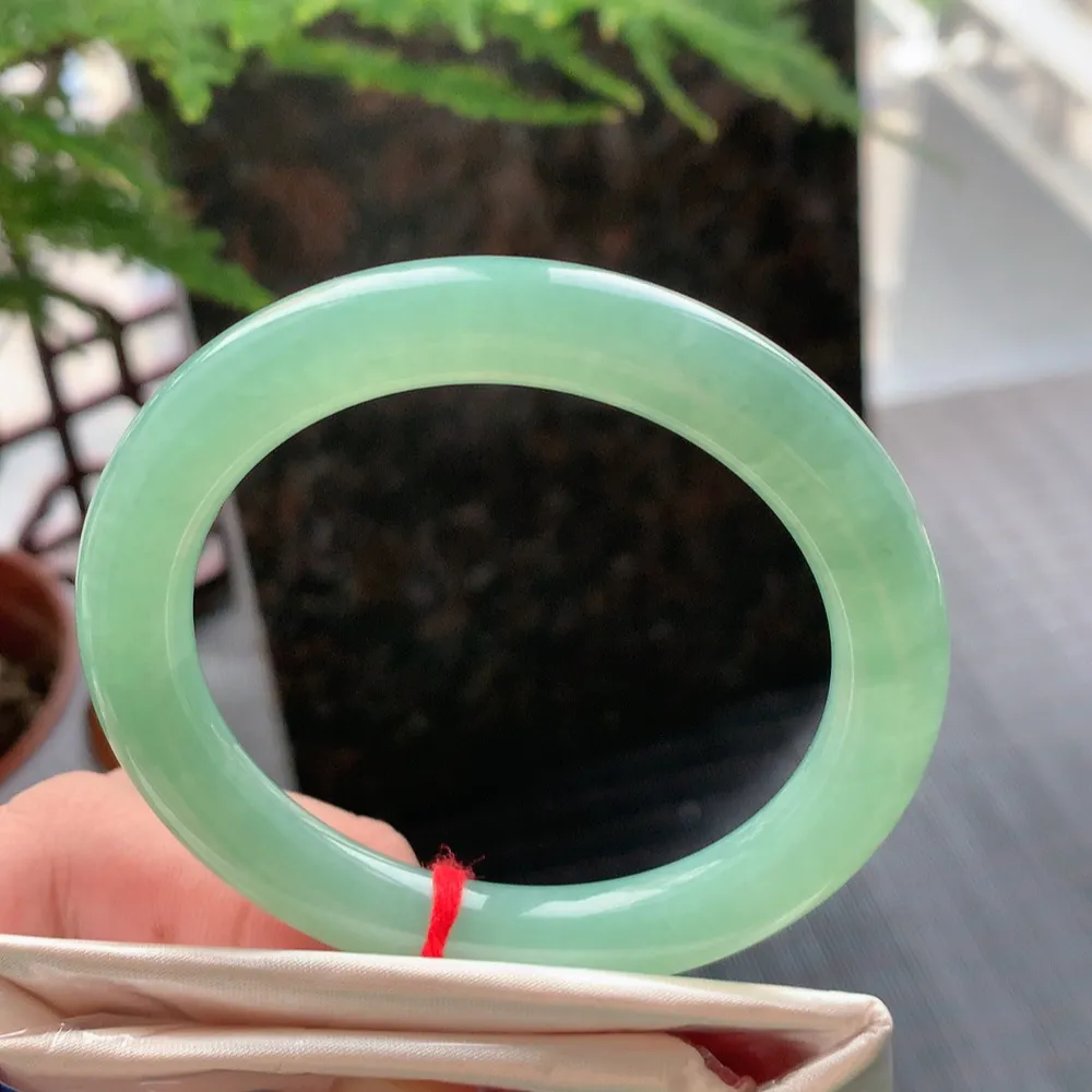 圆条冰绿 无瑕 尺寸:52.1/8.8 冰润