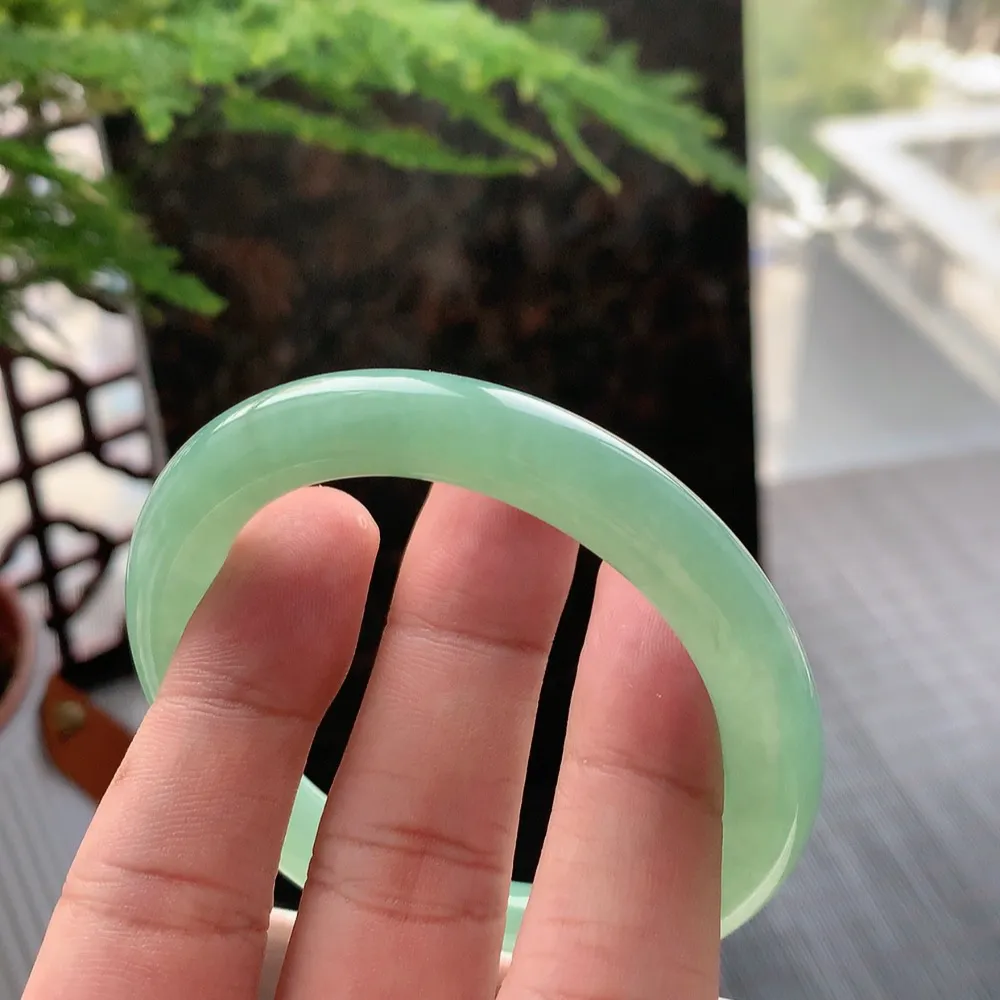 圆条冰绿 无瑕 尺寸:52.1/8.8 冰润