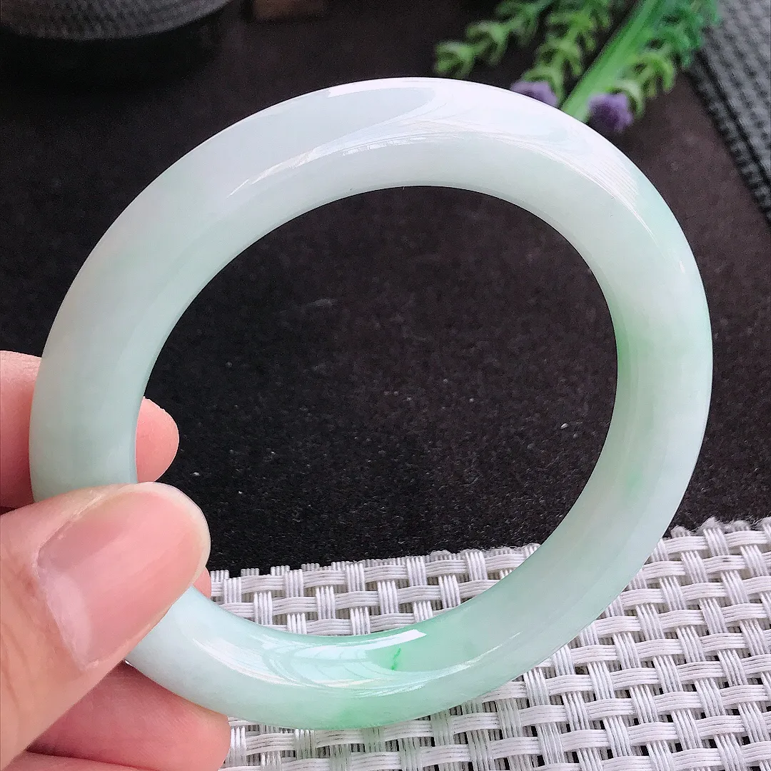 天然A货翡翠56.3/10.5/10.7老坑精美温润飘阳绿圆条手镯玉手镯