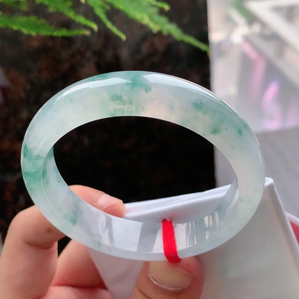 正圈冰玻飘花 无瑕 尺寸:56.6/14.2/8.1 花美 种水好