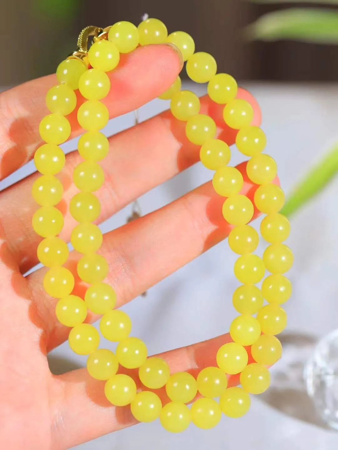 【珠圆玉润.项链】

精品和田玉黄口珠圆玉润项链 玉质细腻油润 饱满光滑 质朴无华，悠远简单，人心境界远，百世修炼深，心灵常驻善意持，觉悟人生百世修。重54.5克 尺寸取一8.4mm  FDL-221192722