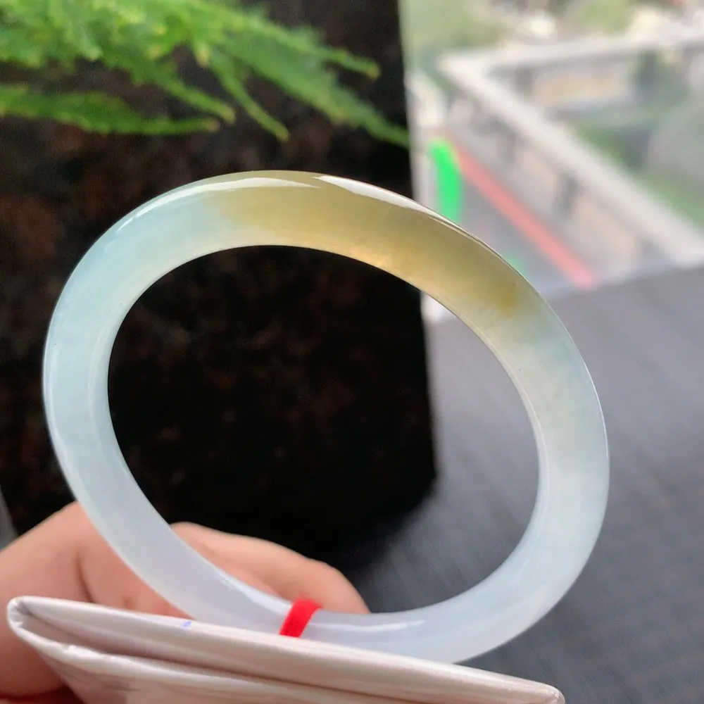 圆条冰玻黄翡 无瑕 尺寸:54.4/7.4/7.7 种色俱佳