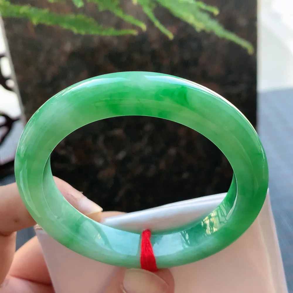 正圈一大节翠绿 无瑕 尺寸:54.2/11.1/9.1 色好