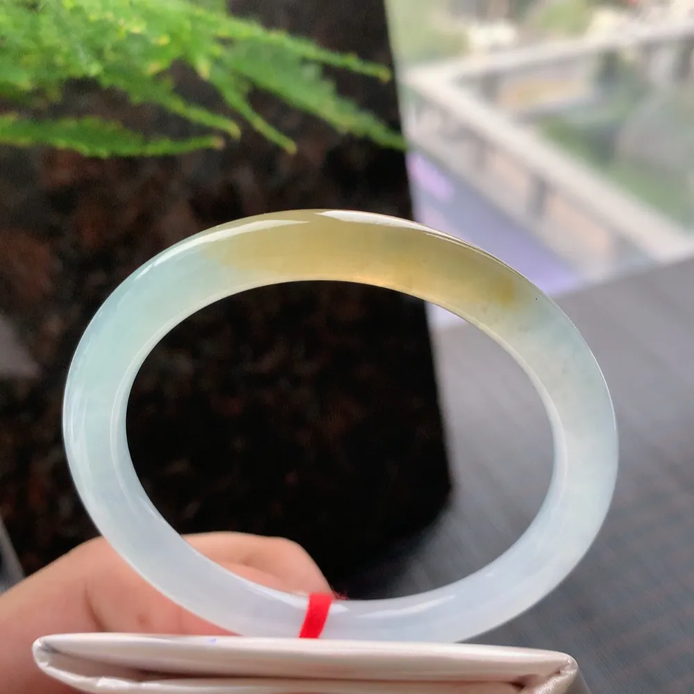 圆条冰玻黄翡 无瑕 尺寸:54.4/7.4/7.7 种色俱佳