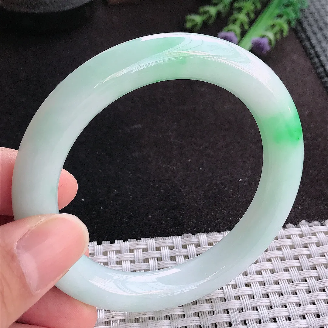 天然A货翡翠56.3/10.5/10.7老坑精美温润飘阳绿圆条手镯玉手镯