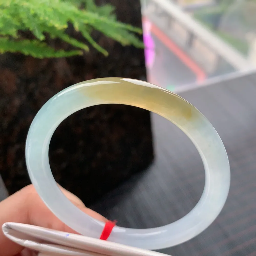 圆条冰玻黄翡 无瑕 尺寸:54.4/7.4/7.7 种色俱佳