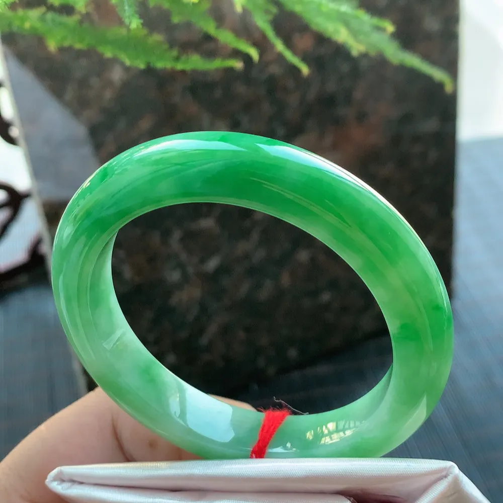 正圈一大节翠绿 无瑕 尺寸:54.2/11.1/9.1 色好