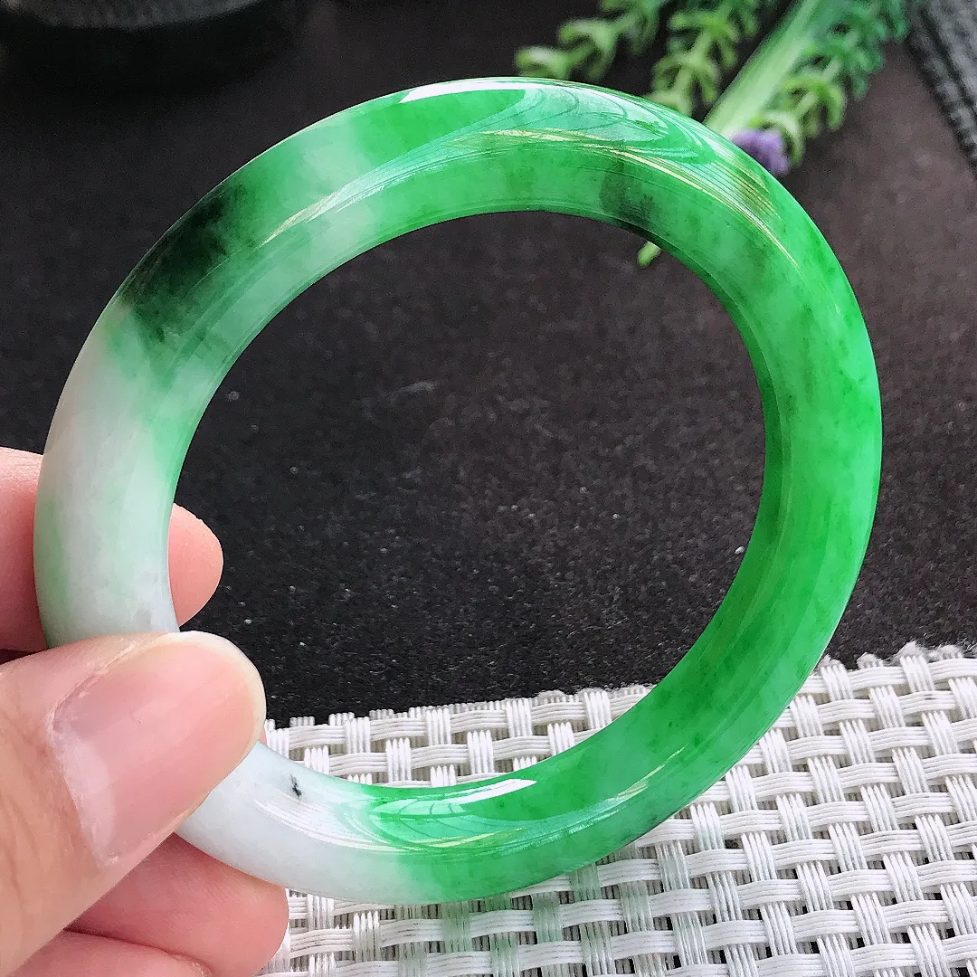 天然A货翡翠54.5/10.2/10.3老坑精美冰润飘绿辣阳绿圆条手镯玉手镯