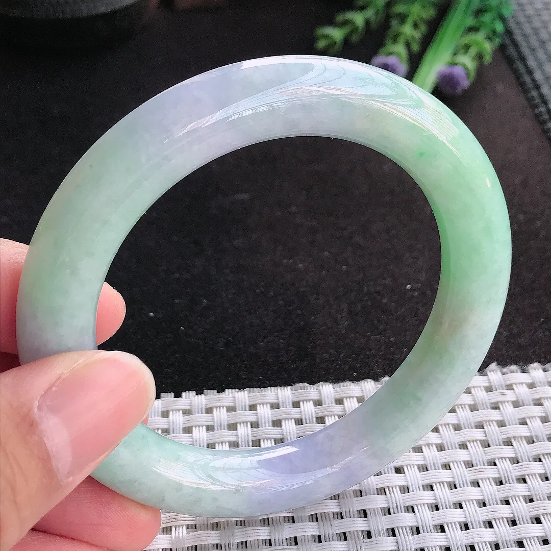 天然A货翡翠56/10.7/10.9老坑精美温润春带彩圆条手镯玉手镯