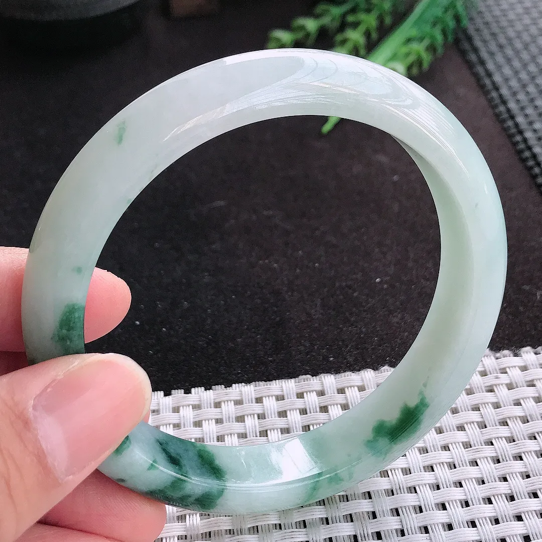 天然A货翡翠63/13.1/8.5老坑精美冰润飘花手镯大圈口宽边玉手镯