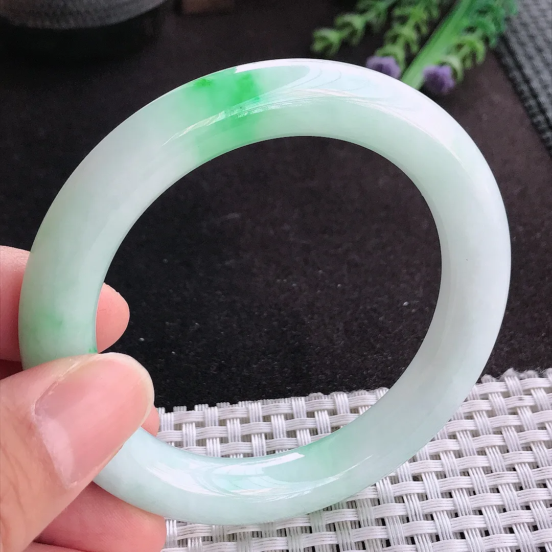 天然A货翡翠56.3/10.5/10.7老坑精美温润飘阳绿圆条手镯玉手镯