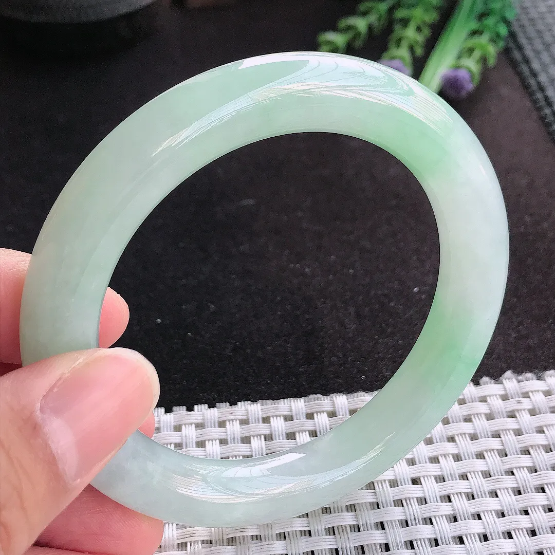 天然A货翡翠57/10.8/10.5老坑冰润起胶冰晴绿圆条手镯玉手镯