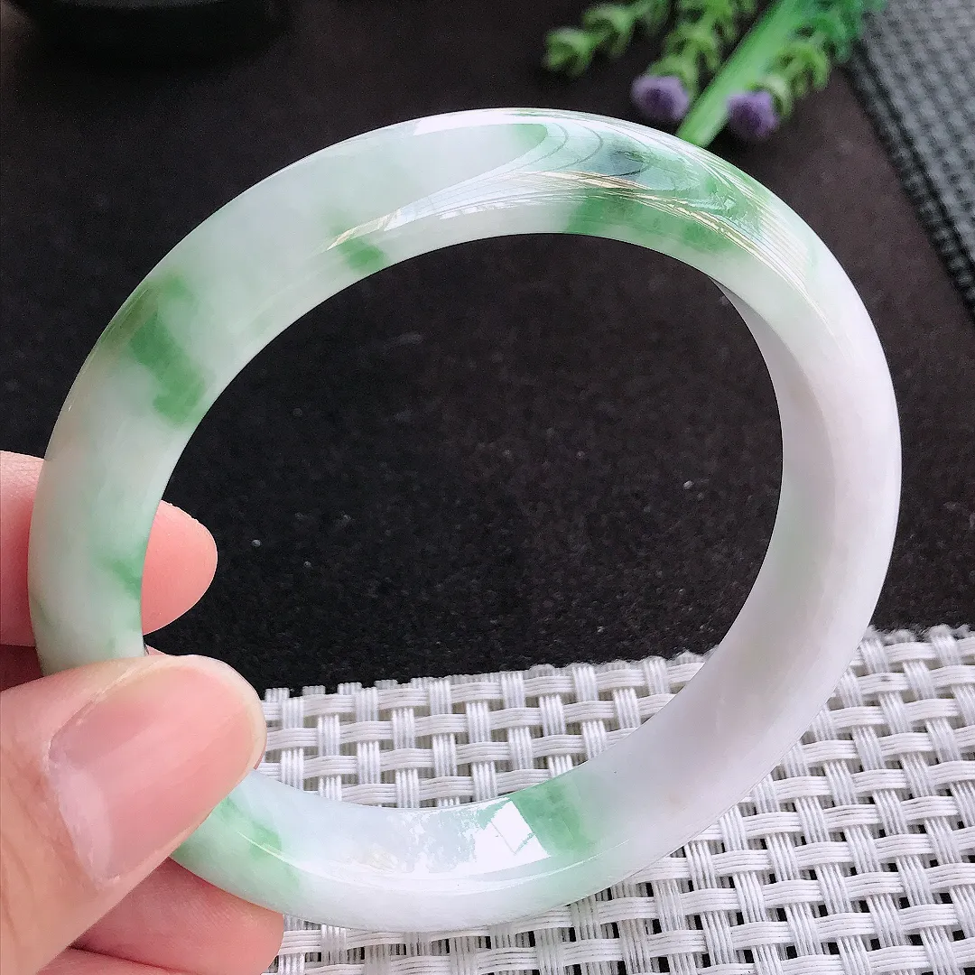 天然A货翡翠61.5/12.8/8.8老坑精美温润大圈口飘花手镯宽边玉手镯