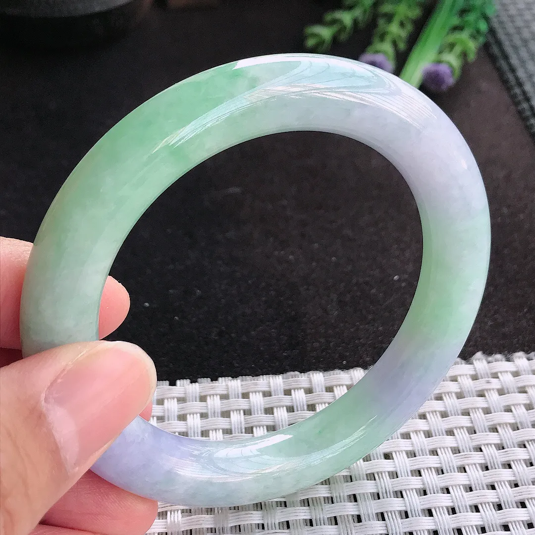 天然A货翡翠56/10.7/10.9老坑精美温润春带彩圆条手镯玉手镯