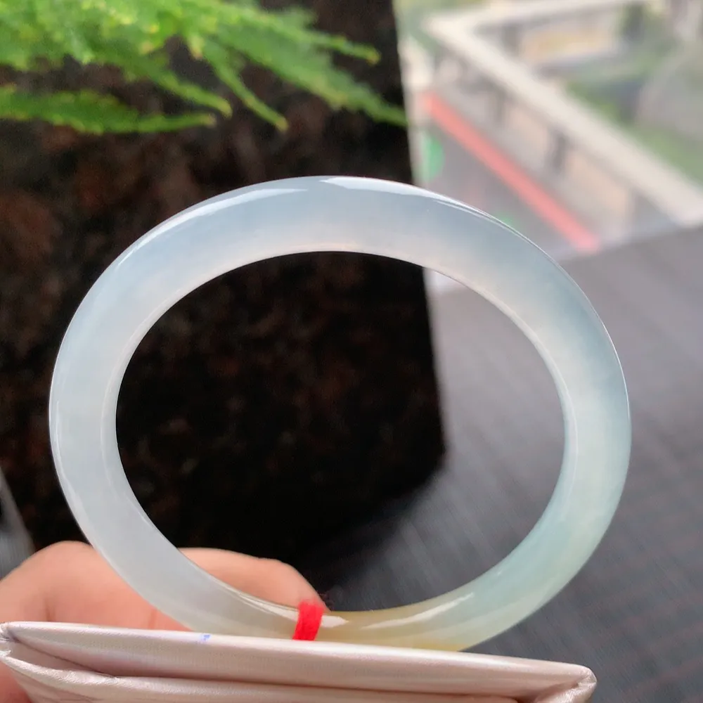 圆条冰玻黄翡 无瑕 尺寸:54.4/7.4/7.7 种色俱佳