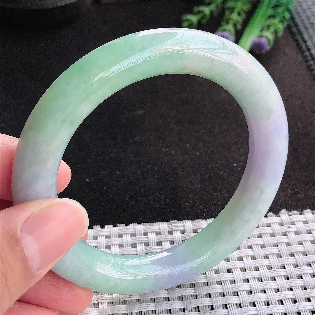 天然A货翡翠56/10.7/10.9老坑精美温润春带彩圆条手镯玉手镯