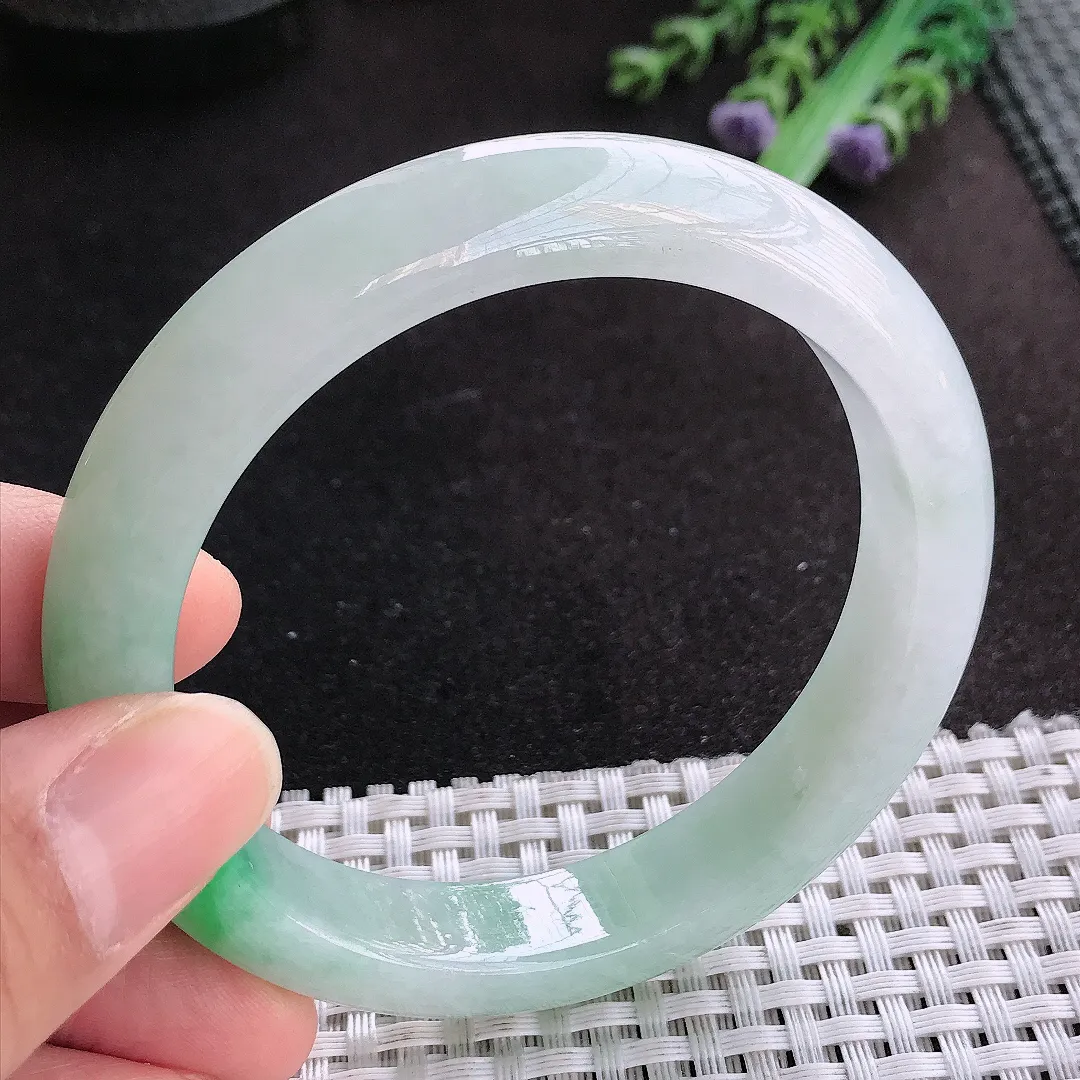 天然A货翡翠58.5/12.2/8.7老坑冰润起胶飘阳绿手镯宽边玉手镯