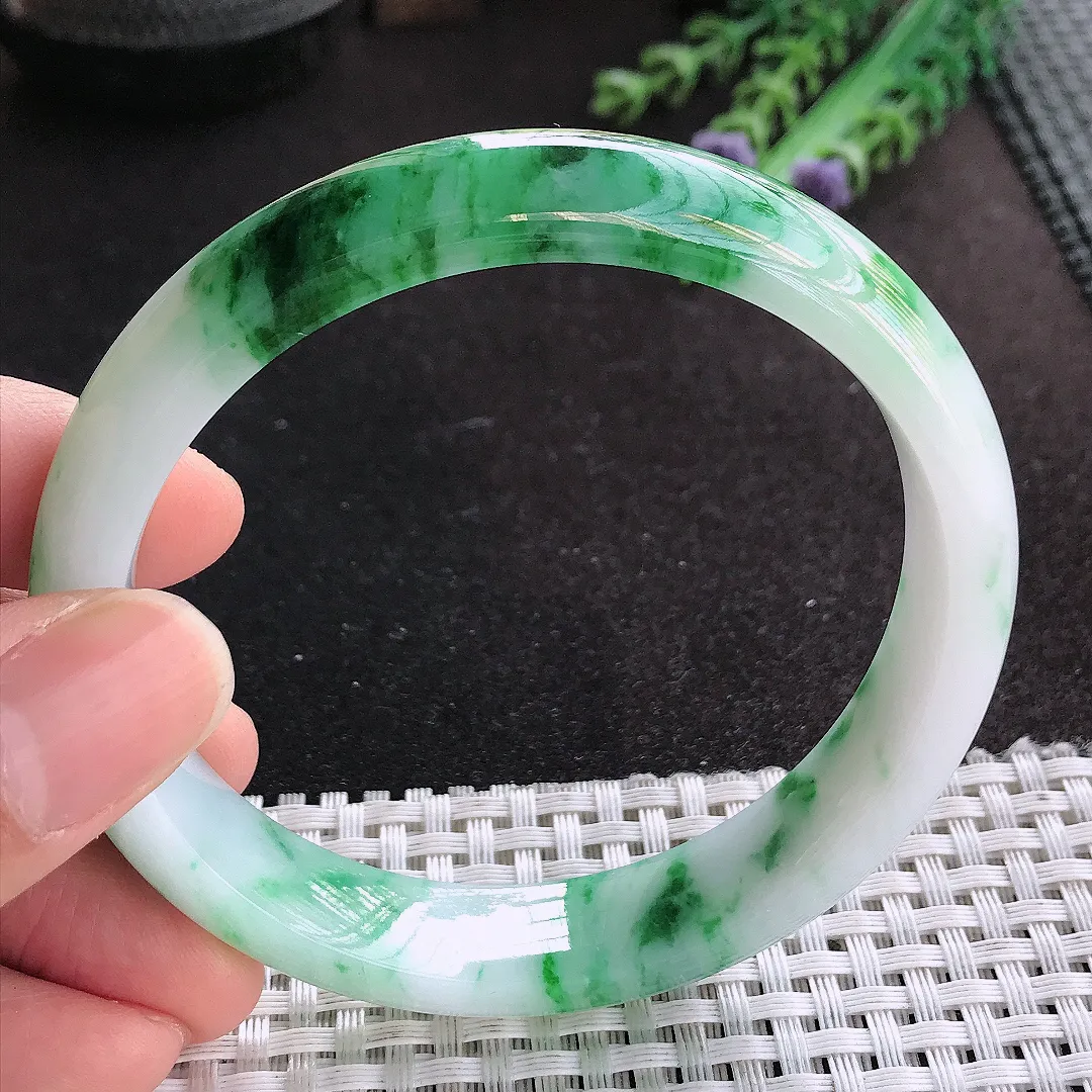 天然A货翡翠61/12.9/7.8老坑精美温润辣阳绿手镯大圈口玉手镯