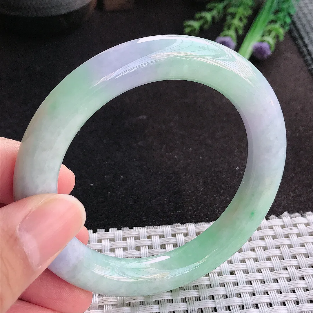 天然A货翡翠56/10.7/10.9老坑精美温润春带彩圆条手镯玉手镯