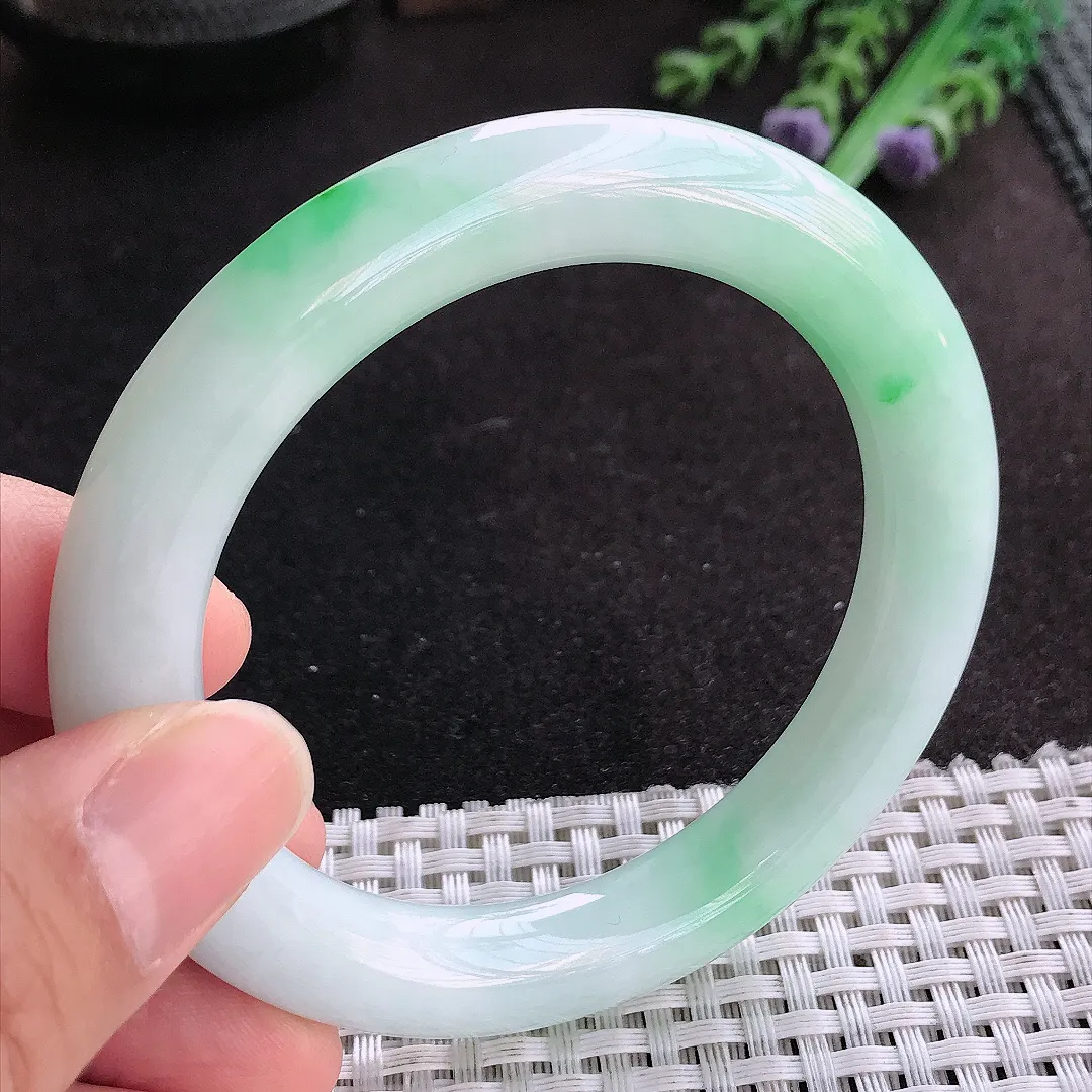 天然A货翡翠56.3/10.5/10.7老坑精美温润飘阳绿圆条手镯玉手镯
