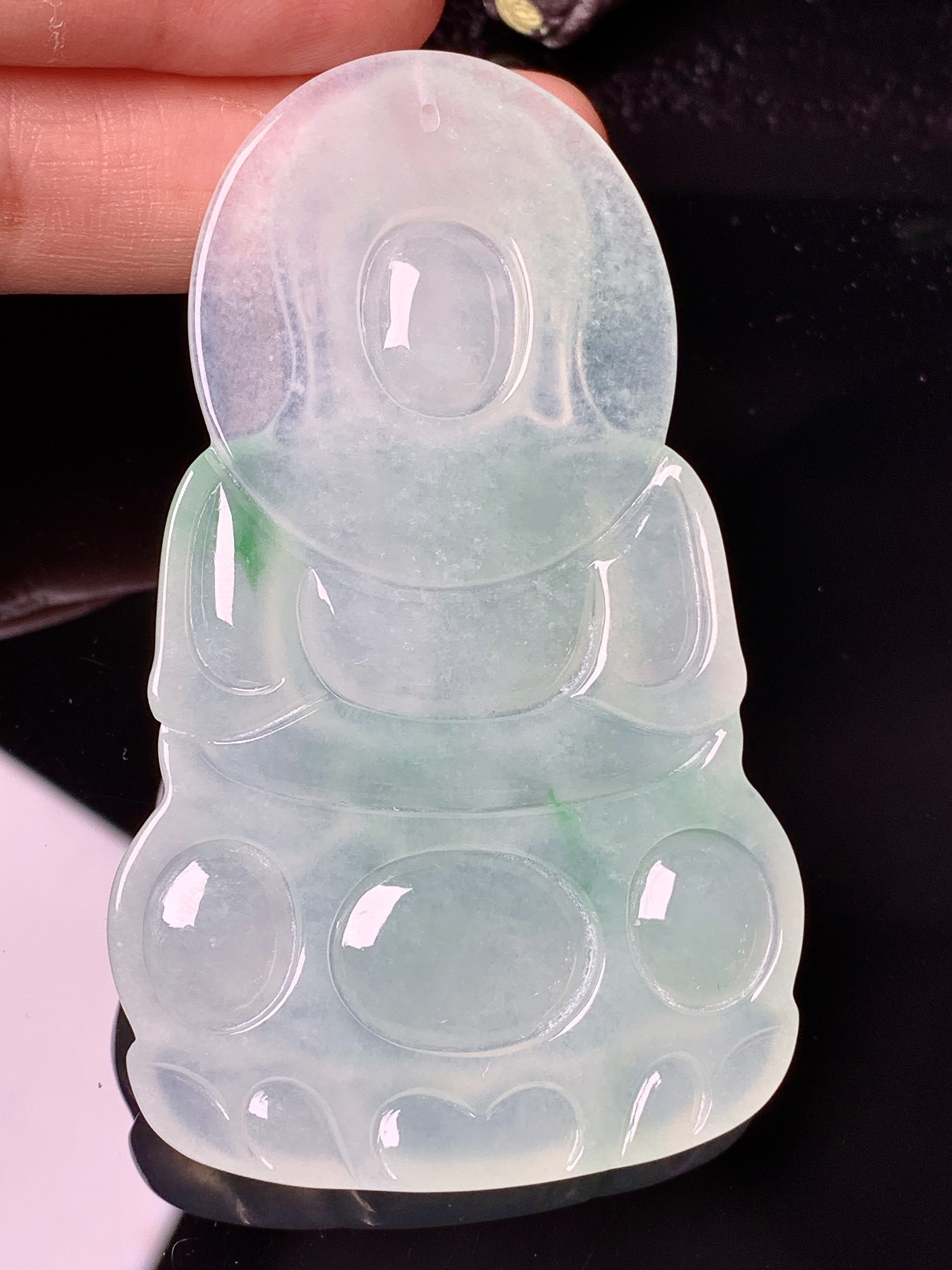 冰种观音吊坠 玉质细腻 色泽艳丽清新 整体尺寸68.8*42.2*5.6