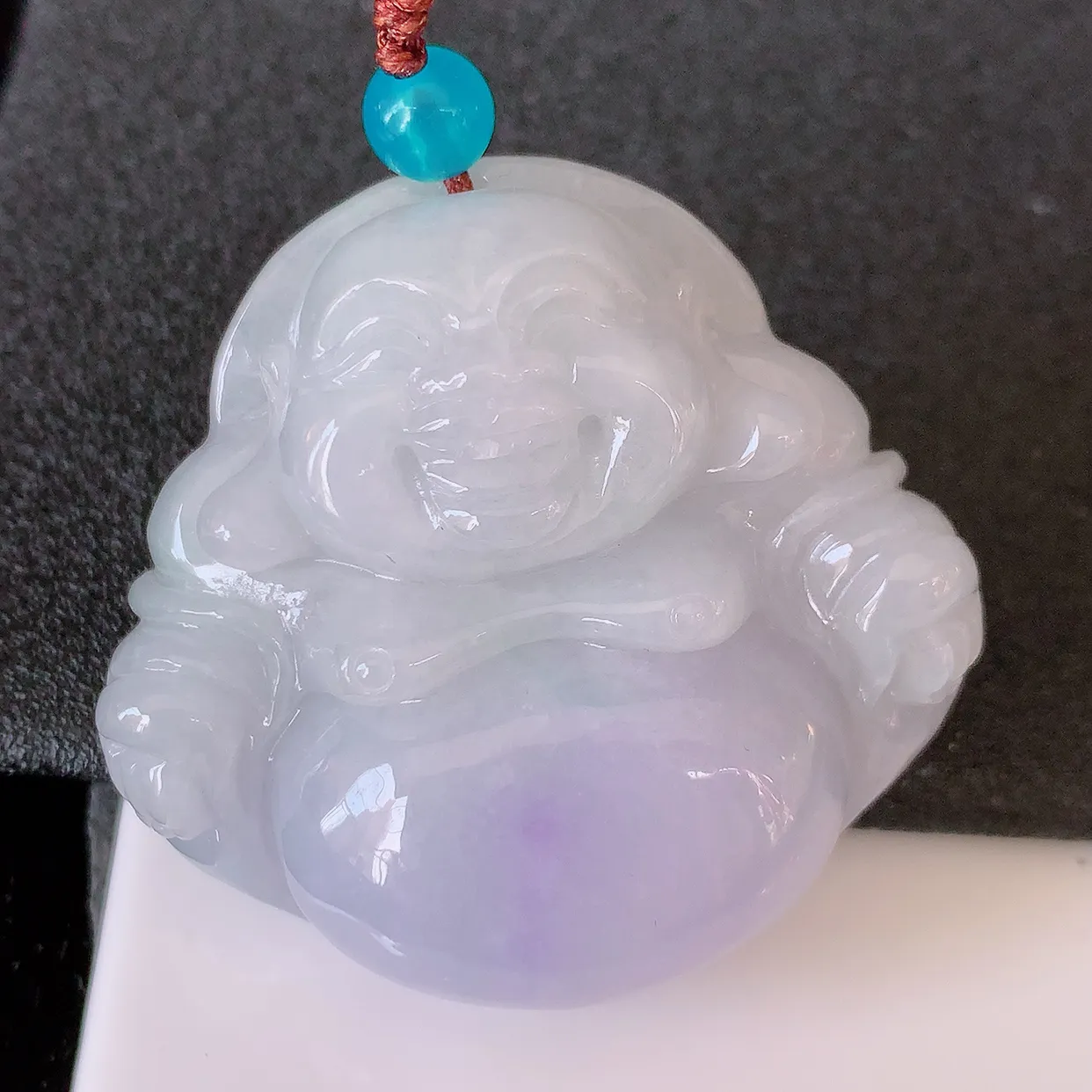 自然光实拍，大件冰润紫罗兰翡翠佛公吊坠，翡翠开心笑佛，种老水足，颜色漂亮，立体饱满圆润，佩戴效果赞#41.27