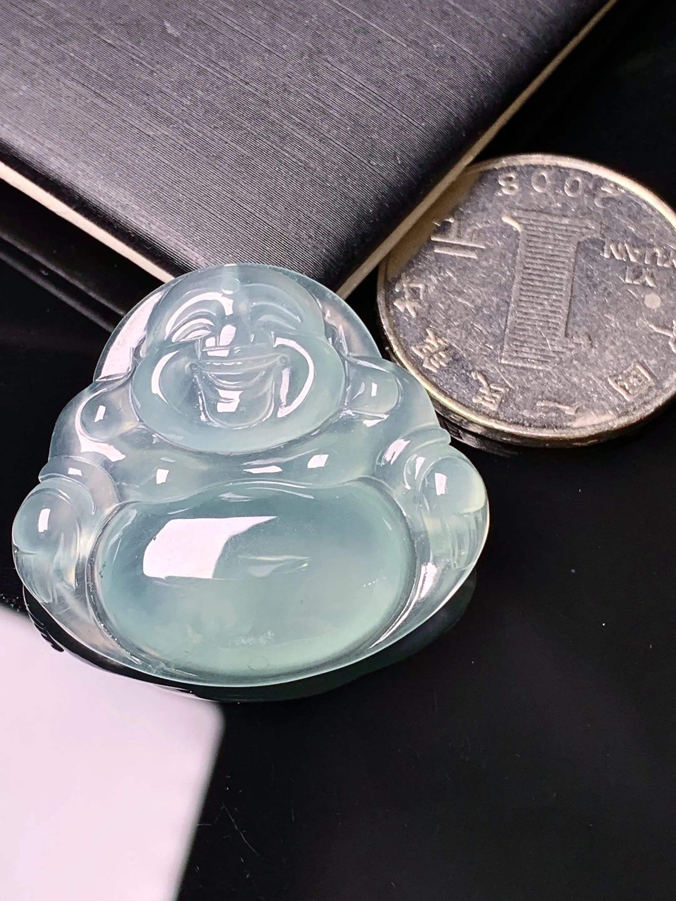 冰种佛公吊坠 玉质细腻 色泽艳丽清新 整体尺寸28.6*31.8*5.6