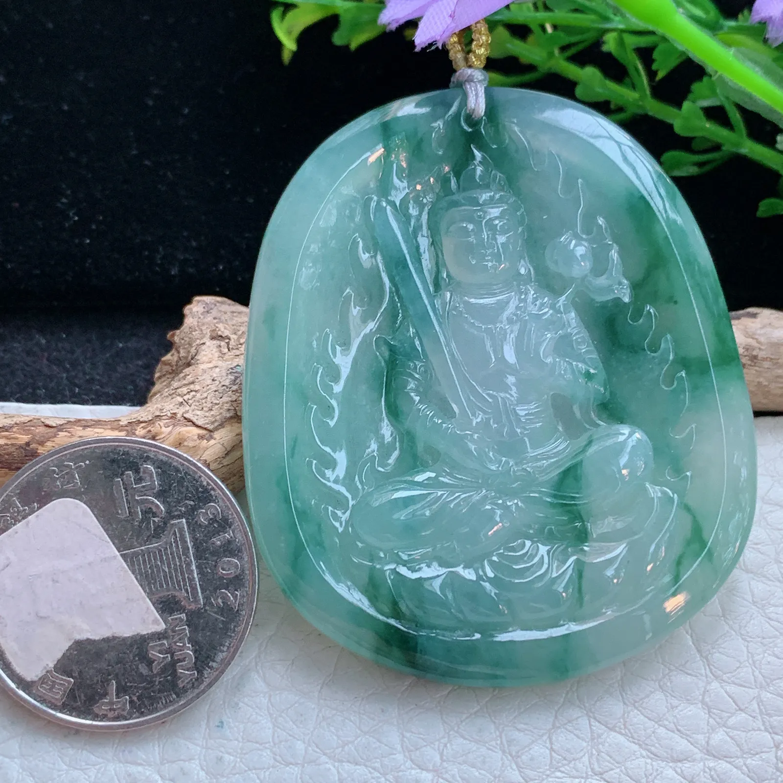 rp自然光53.3*45.7*5.5缅甸翡翠精雕冰飘花虚空藏菩萨玉吊坠 玉挂件