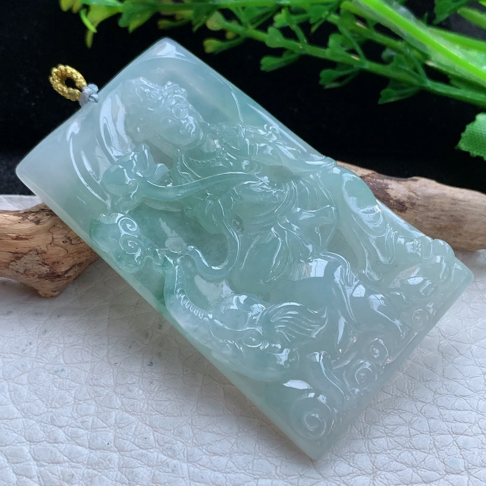 rp自然光59.3*35.2*6缅甸翡翠精雕冰绿普贤菩萨玉吊坠 玉挂件