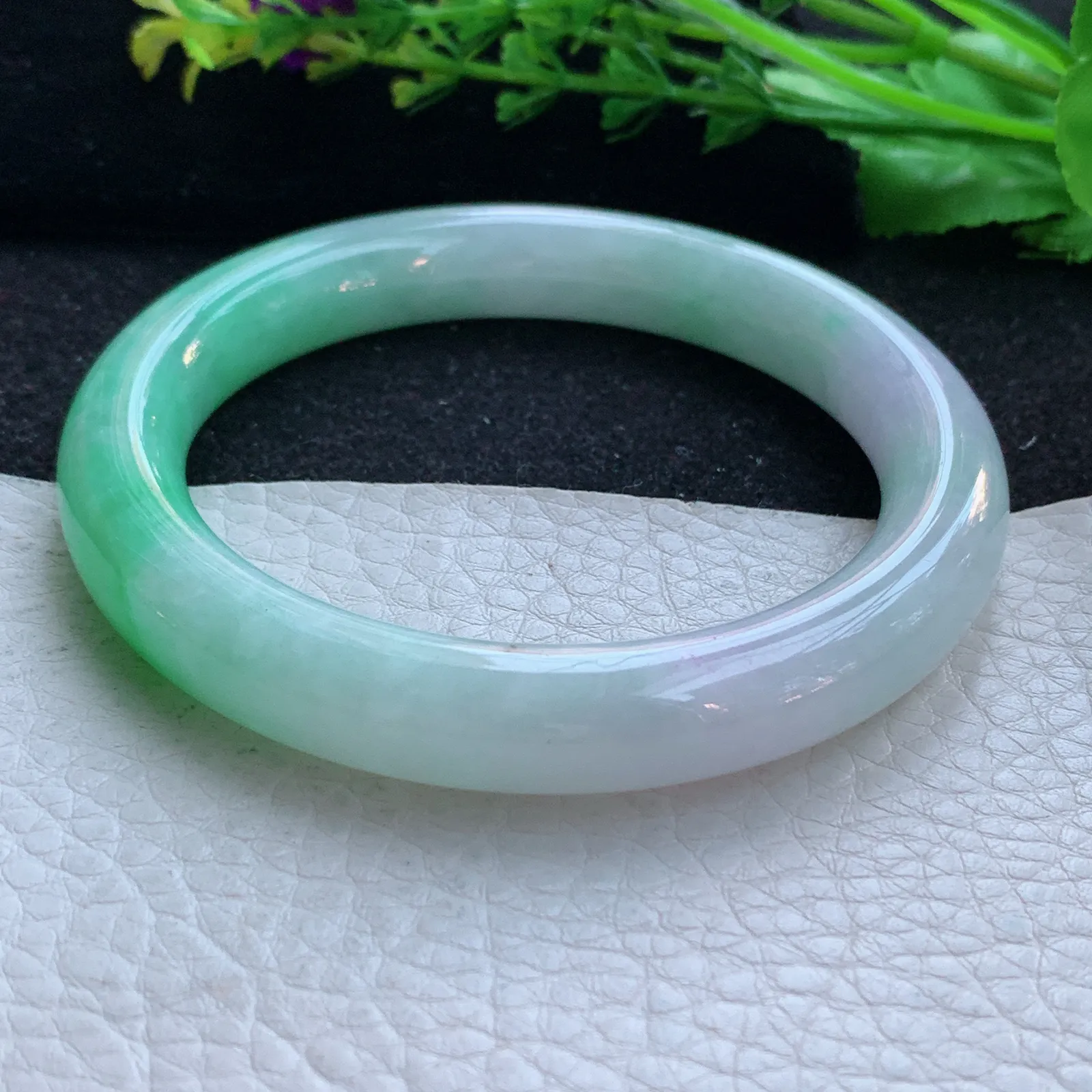 faa自然光58.5*10.8*10美人镯 缅甸翡翠a货玉手镯冰双彩双彩圆条玉手环