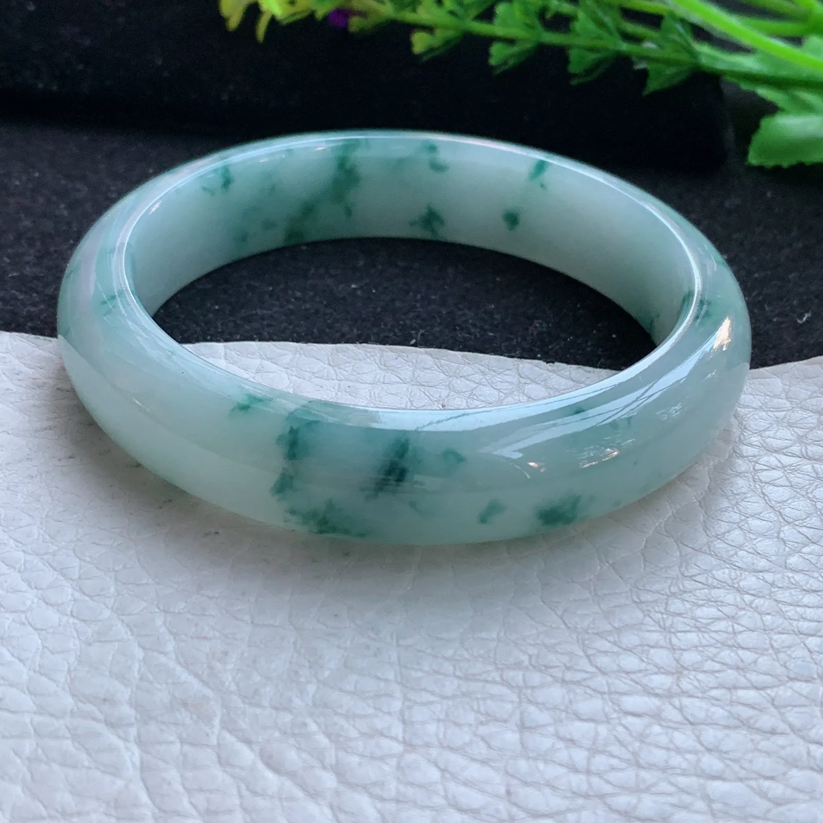 yh自然光58*13.5*7.8平安镯 缅甸翡翠a货玉手镯飘花宽边玉手环