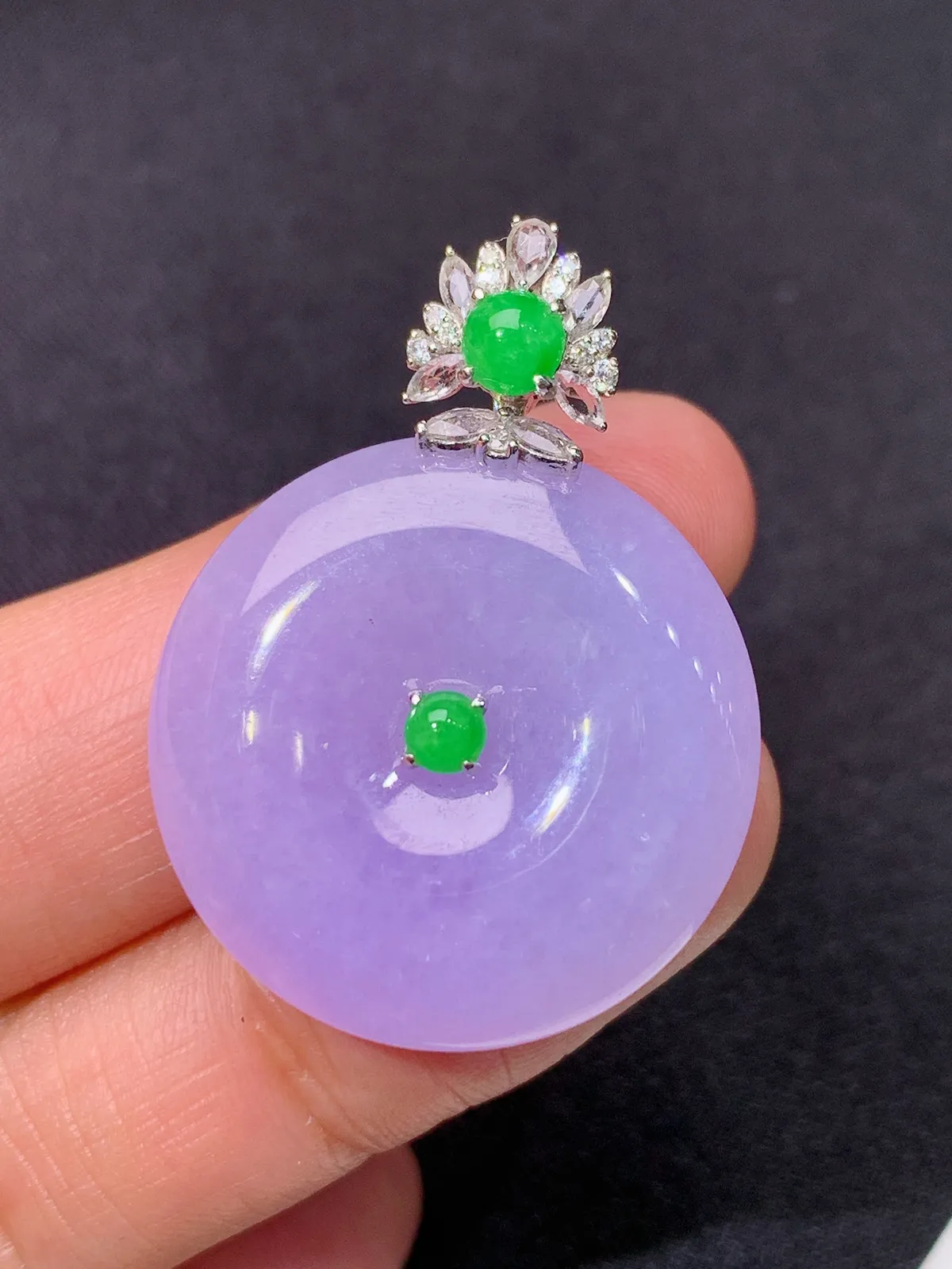 紫罗兰平安扣吊坠，18k金镶嵌，温润细腻，颜色鲜艳 Cj 尺寸33.9*25.2*5.6