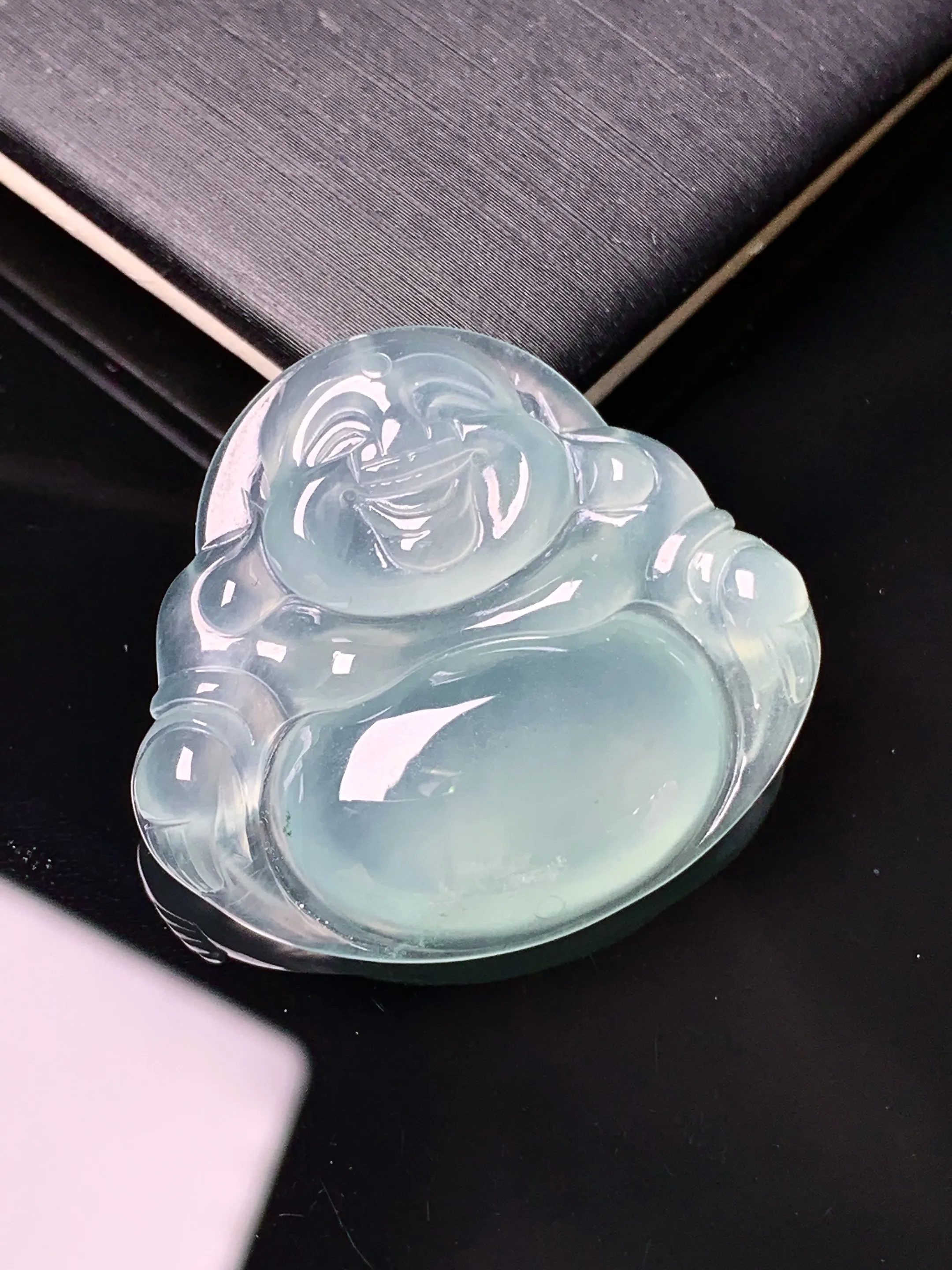 冰种佛公吊坠 玉质细腻 色泽艳丽清新 整体尺寸28.6*31.8*5.6