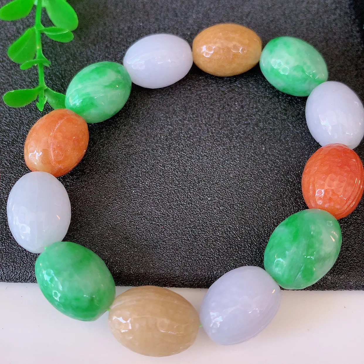 自然光实拍，冰润多宝翡翠核桃手链，多彩翡翠手串，颜色丰富，料子细腻，高档大气，自戴送礼佳品！#46.