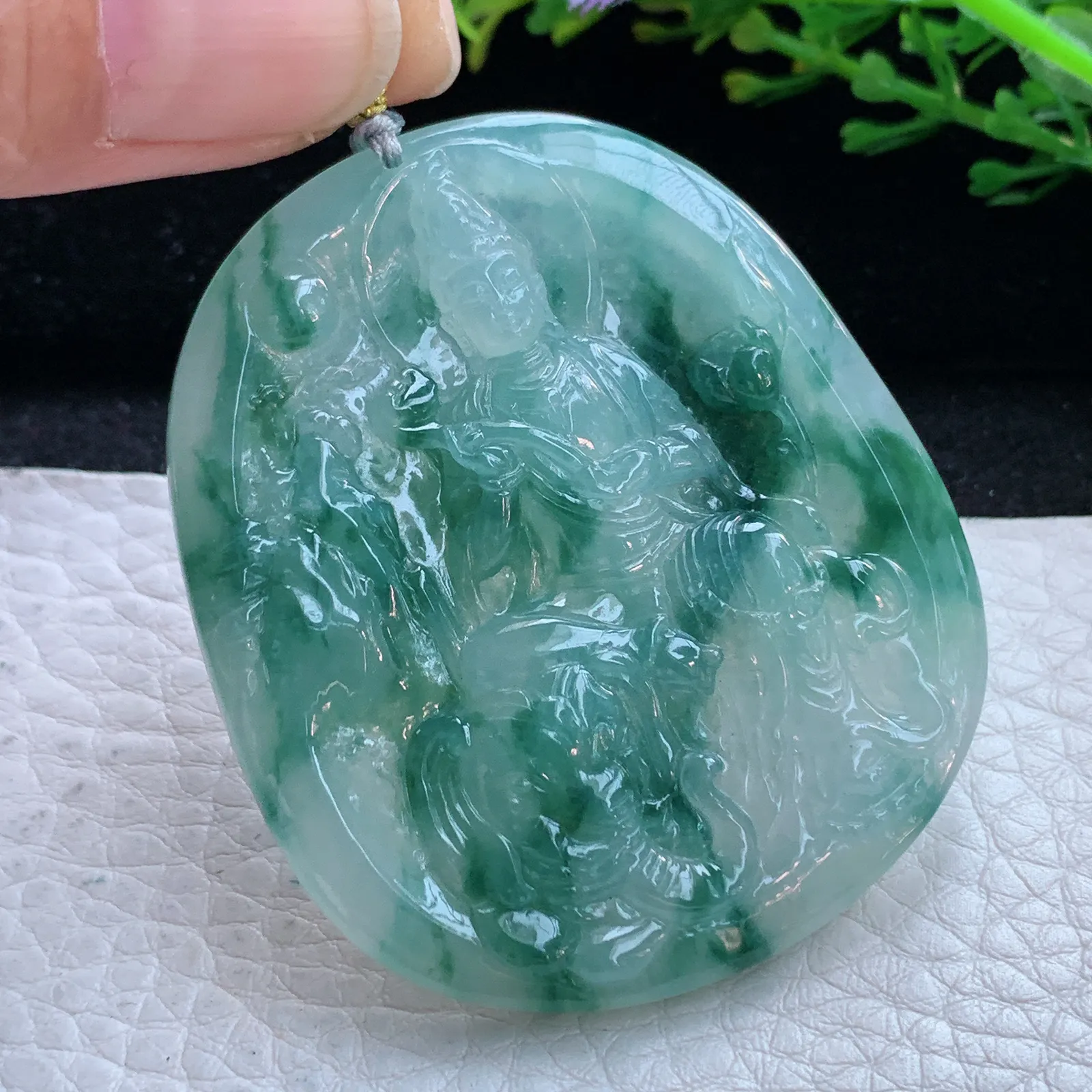 rp自然光53*45.3*5.8缅甸翡翠精雕冰飘花普贤观音菩萨玉吊坠 玉挂件