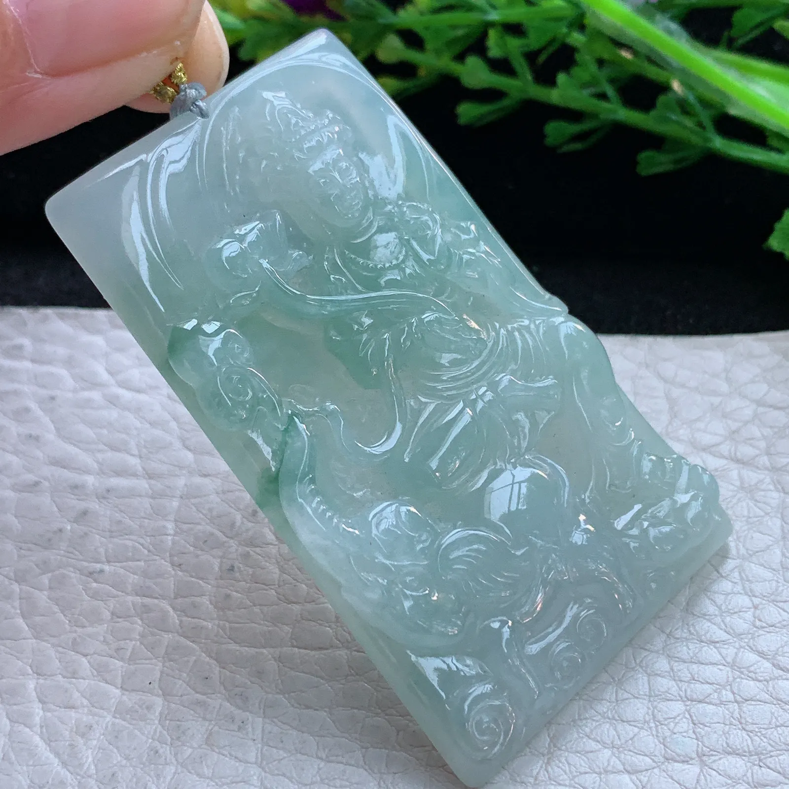 rp自然光59.3*35.2*6缅甸翡翠精雕冰绿普贤菩萨玉吊坠 玉挂件