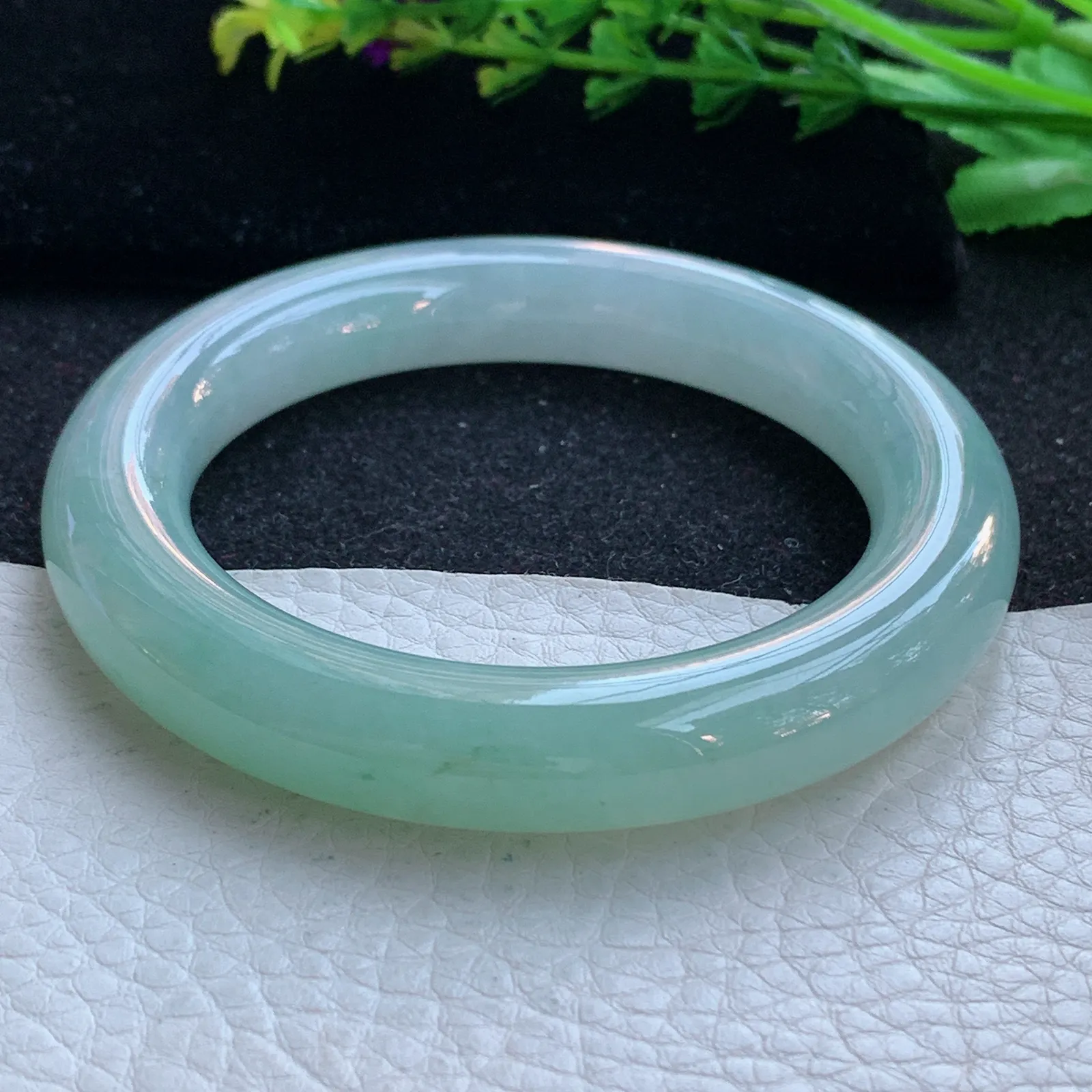 xd自然光55*11.2胖圆镯 缅甸翡翠a货玉手镯清新圆条玉手环