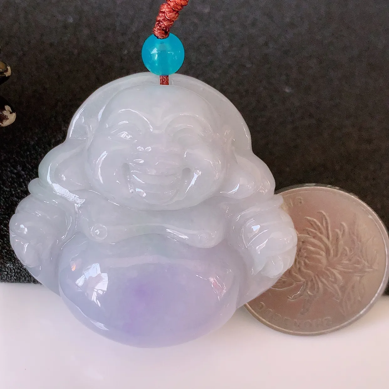 自然光实拍，大件冰润紫罗兰翡翠佛公吊坠，翡翠开心笑佛，种老水足，颜色漂亮，立体饱满圆润，佩戴效果赞#41.27