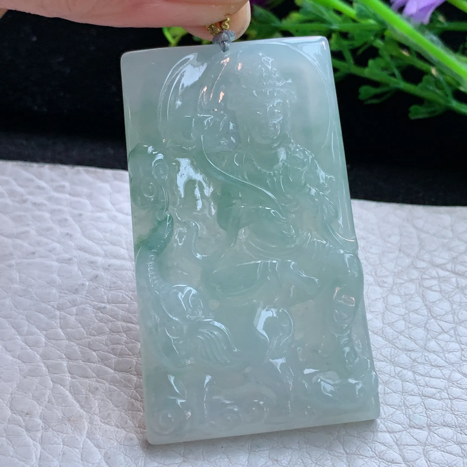 rp自然光59.3*35.2*6缅甸翡翠精雕冰绿普贤菩萨玉吊坠 玉挂件