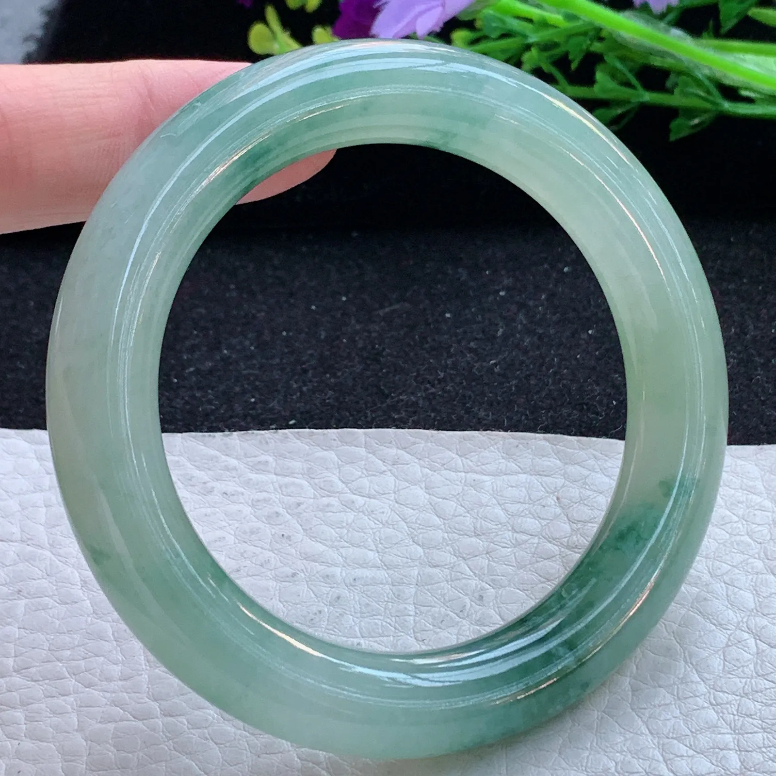 ss自然光54.5*10.8美人镯 缅甸翡翠a货玉手镯冰飘花圆条玉手环