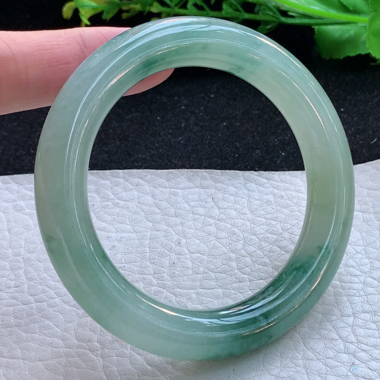 ss自然光54.5*10.8美人镯 缅甸翡翠a货玉手镯冰飘花圆条玉手环