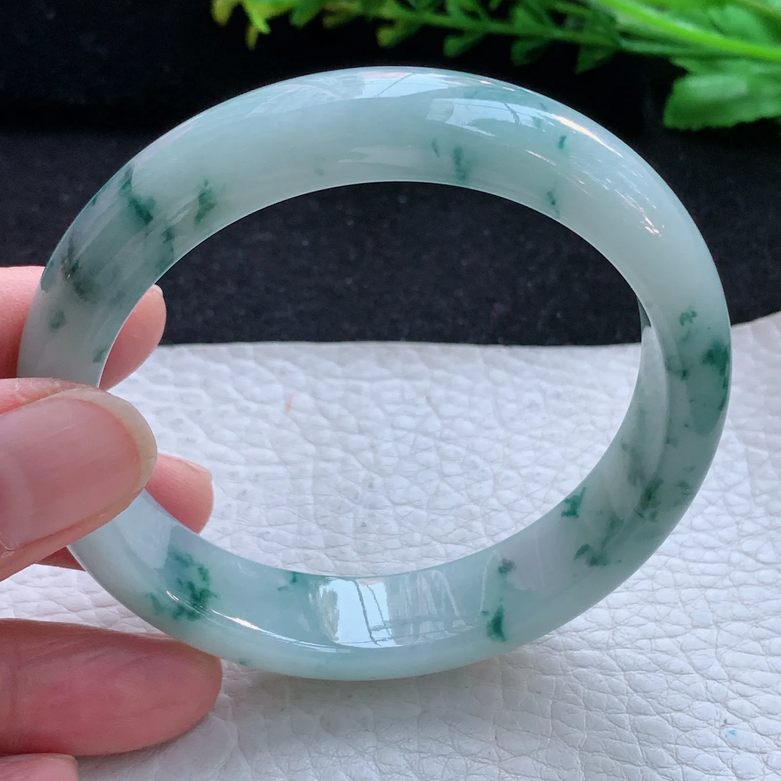 yh自然光58*13.5*7.8平安镯 缅甸翡翠a货玉手镯飘花宽边玉手环