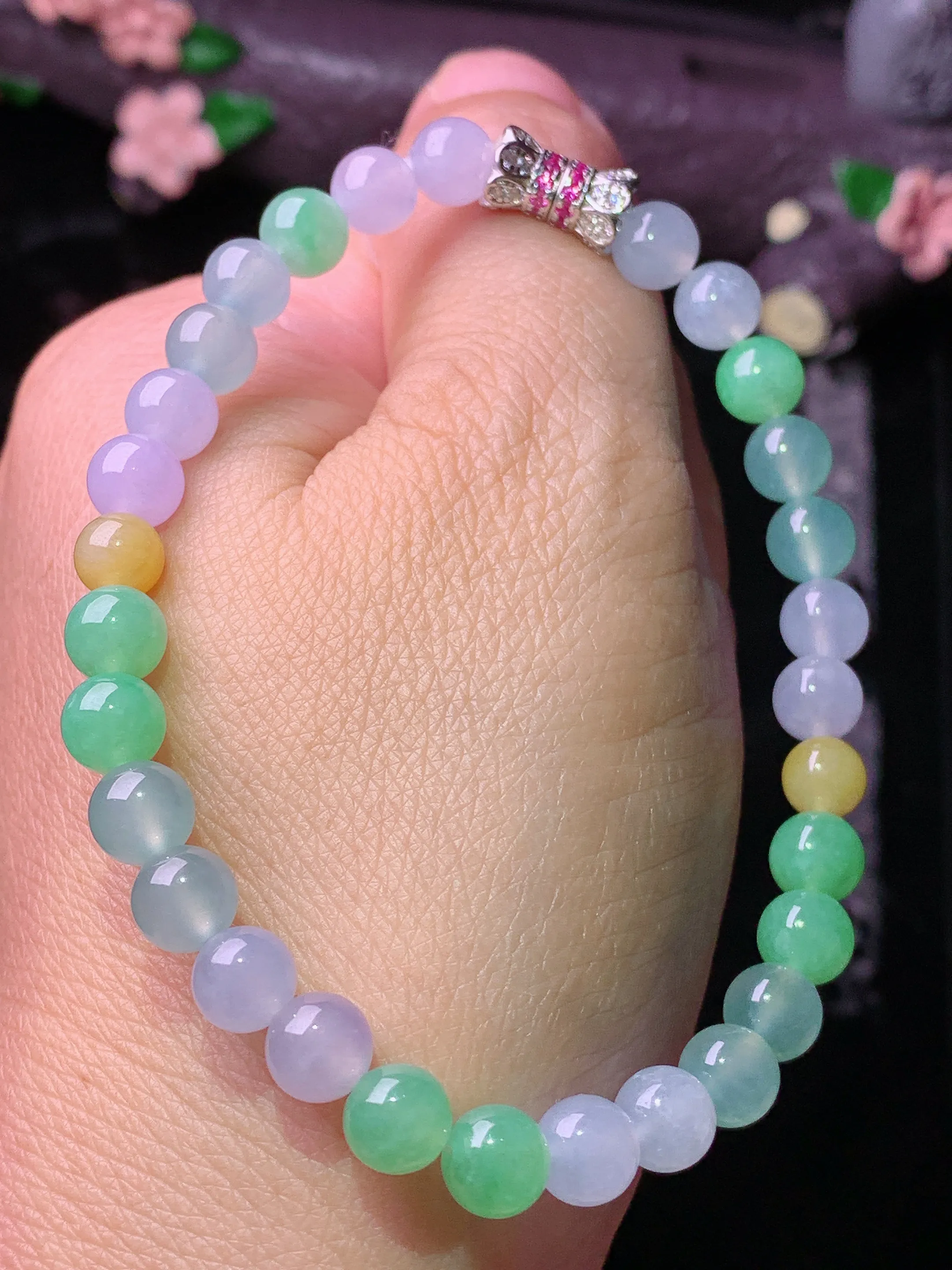 多彩圆珠手链 玉质细腻 色泽艳丽清新 整体尺寸6