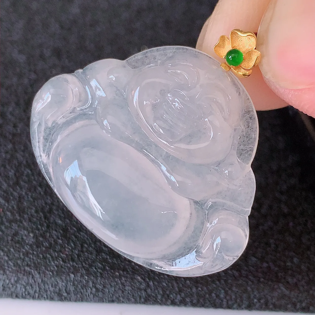 18K金镶嵌冰种翡翠佛公吊坠，种老水足，雕工精湛 ，寓意美好，佩戴时尚出众！#41.27整体27.5