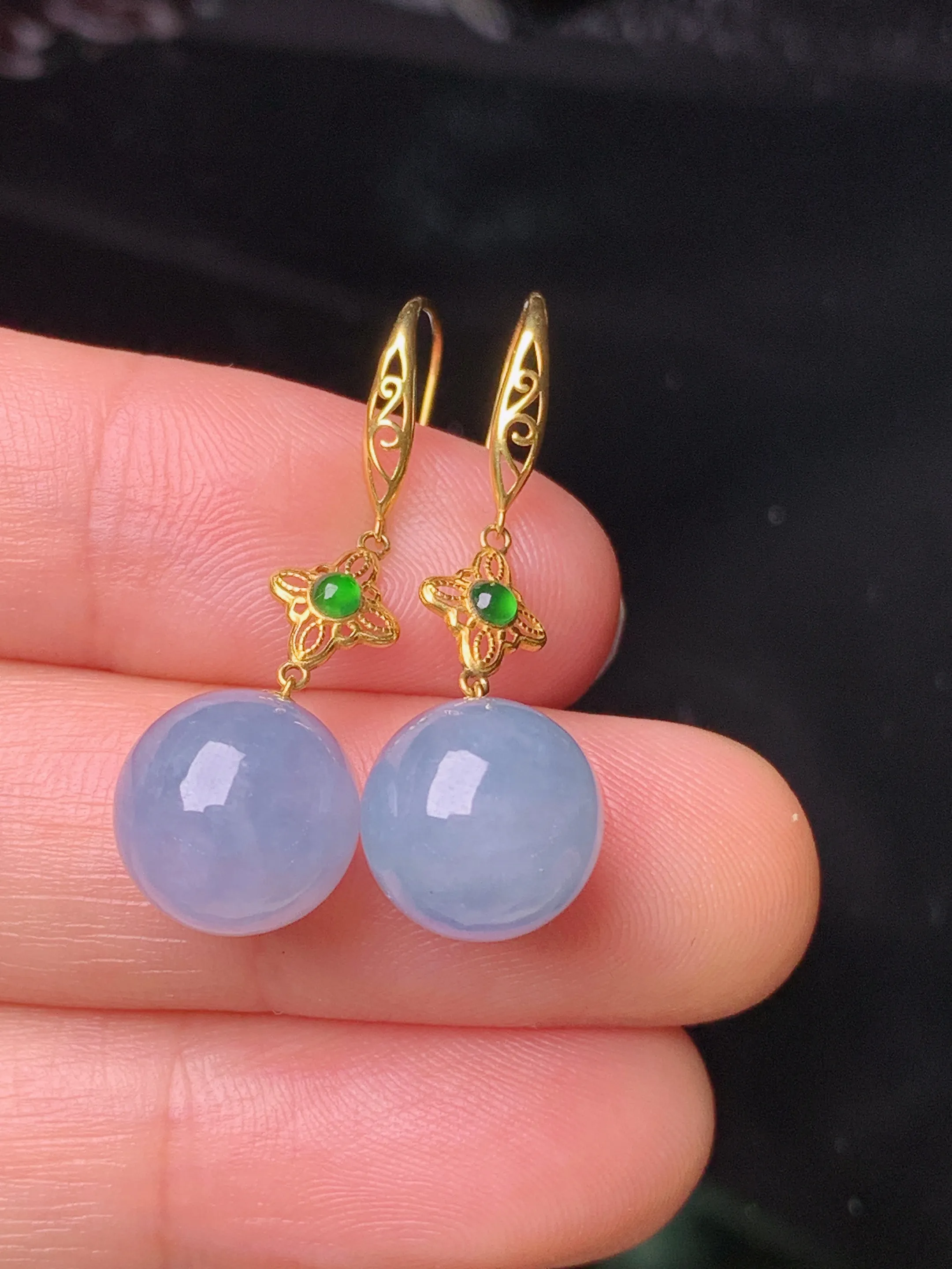 18k金镶嵌紫罗兰圆珠耳坠 玉质细腻 色泽艳丽清新 整体尺寸30.6*9.8