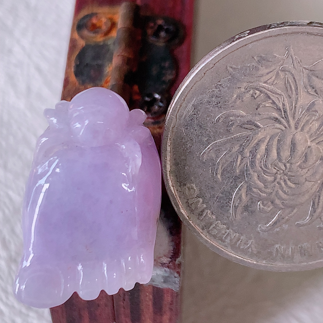 自然光实拍，冰胶紫罗兰翡翠知足常乐吊坠，翠色灵动，种老水足，寓意好，品相佳，佩戴佳品！#57.27