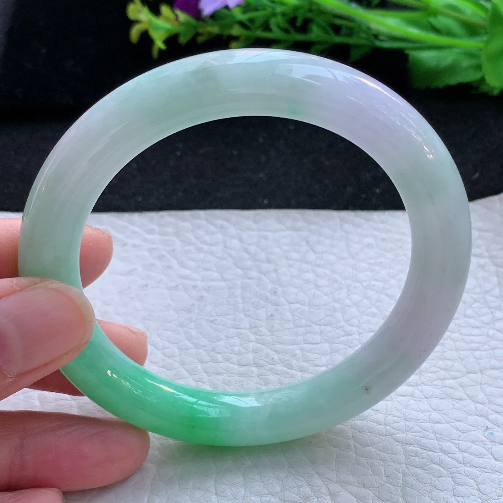 faa自然光58.5*10.8*10美人镯 缅甸翡翠a货玉手镯冰双彩双彩圆条玉手环