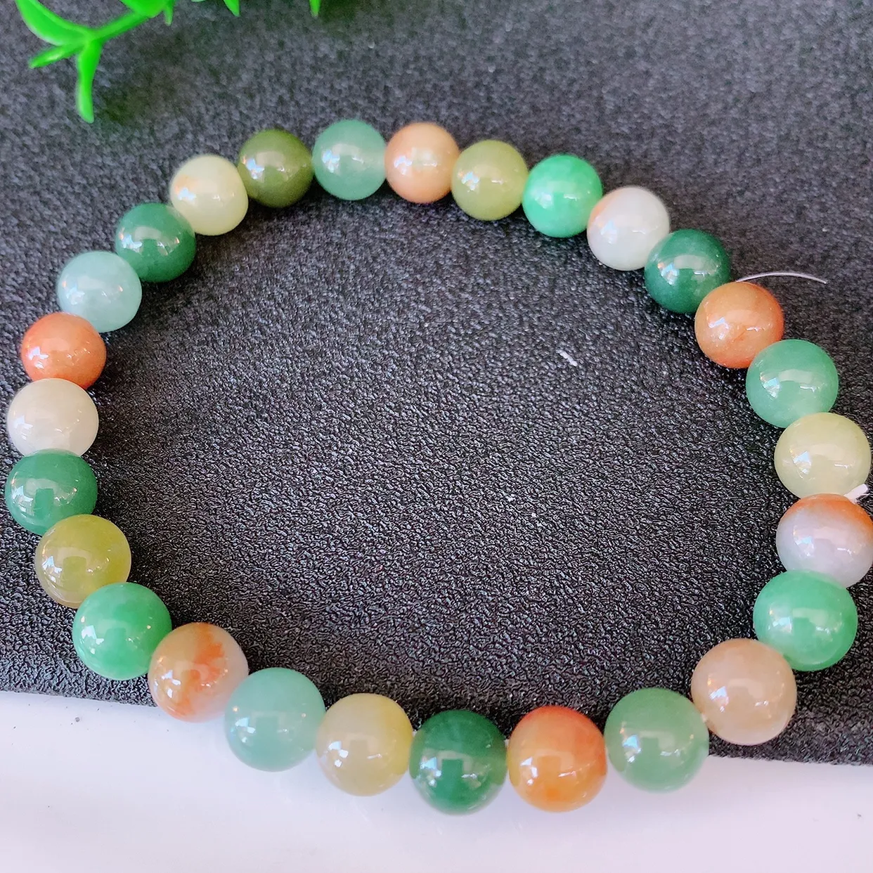 自然光实拍，冰润多宝翡翠手链，多彩翡翠手串，颜色丰富，料子细腻，高档大气，自戴送礼佳品！#46.25取一尺寸7mm
